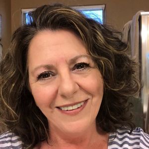 Meet your Posher, Debbie